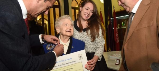 FERNANDA POZO, CON 94 AÑOS, LICENCIADA EN QUÍMICA.